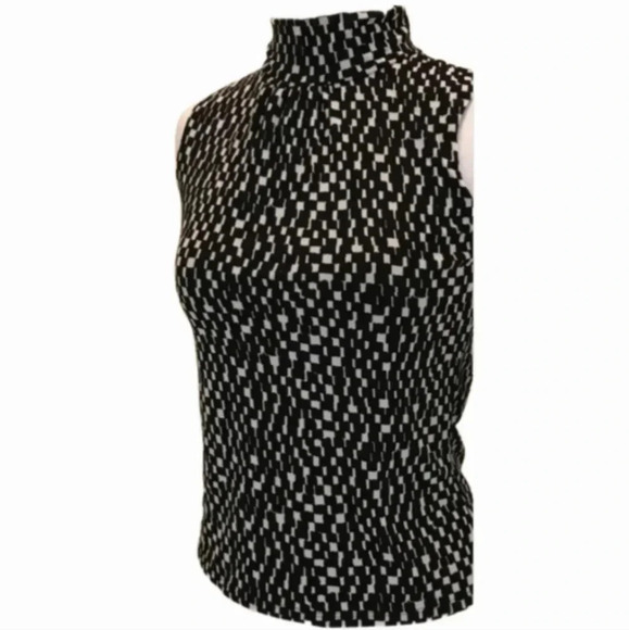 Alfani Petite Black and White Pattern Sleeveless Mock Neck Top - Picture 6 of 6